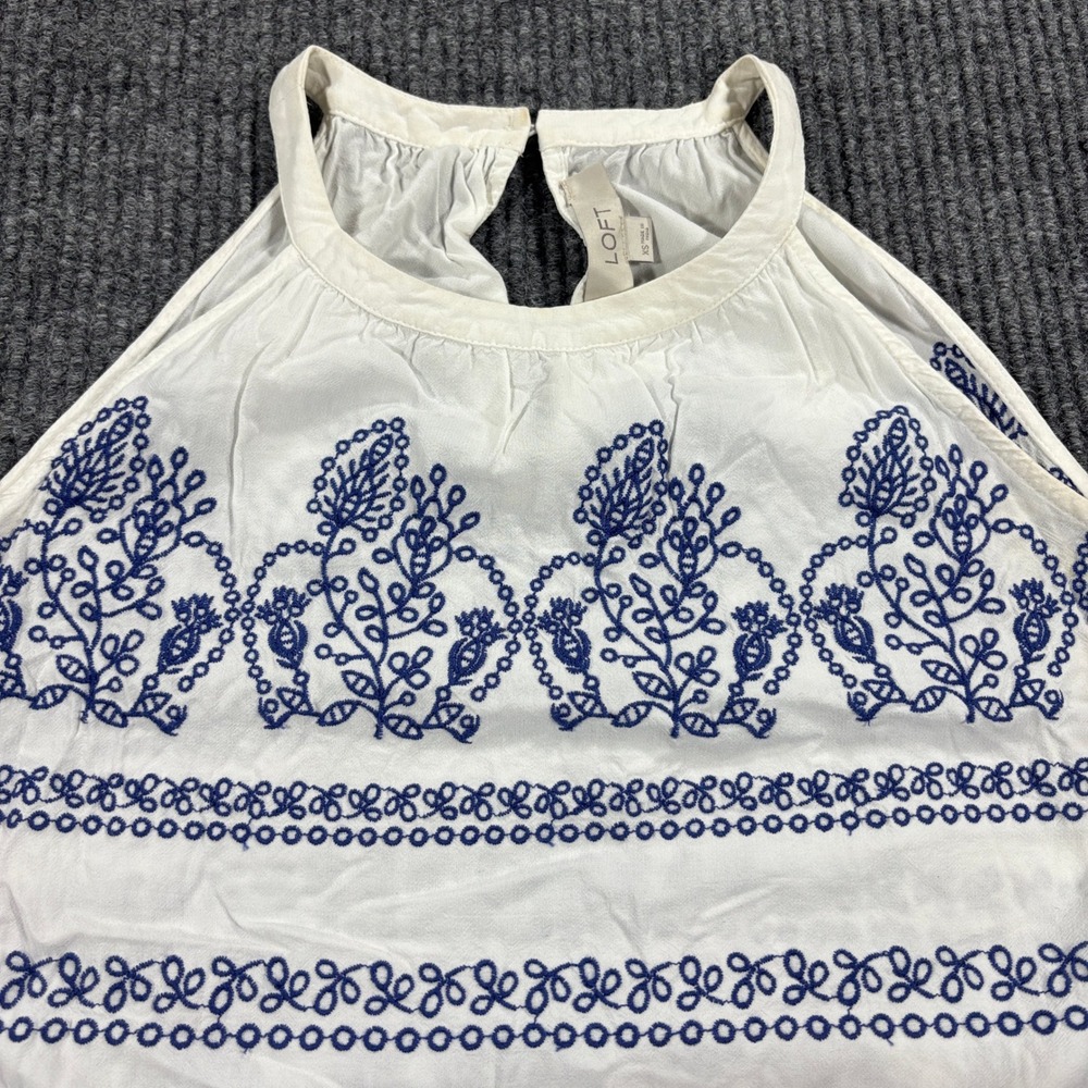 LOFT Embroidered Halter Tank Top Womens XS White Blue Floral Sleeveless Boho